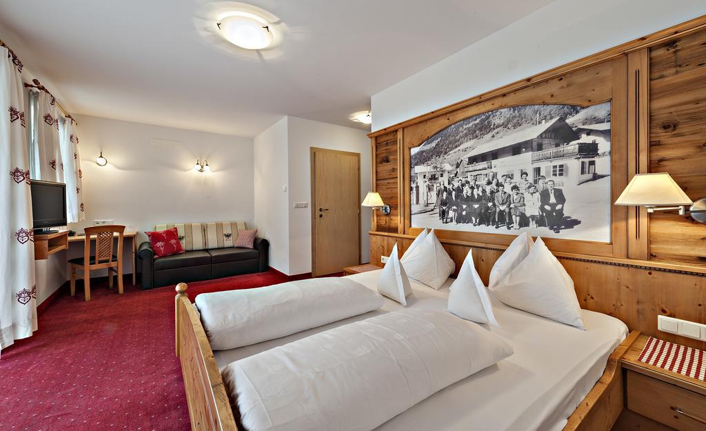 Hotel Pfandleralm San Martino In Passiria  Chambre photo